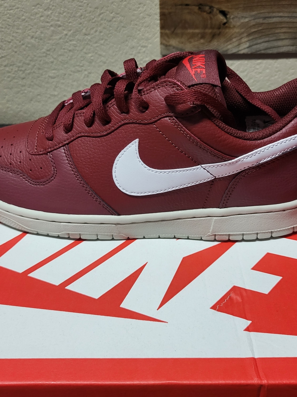 *NEW* Big Nike Low Dark Team Red/White Low Top Sneakers Size Men's 10 Women 11.5